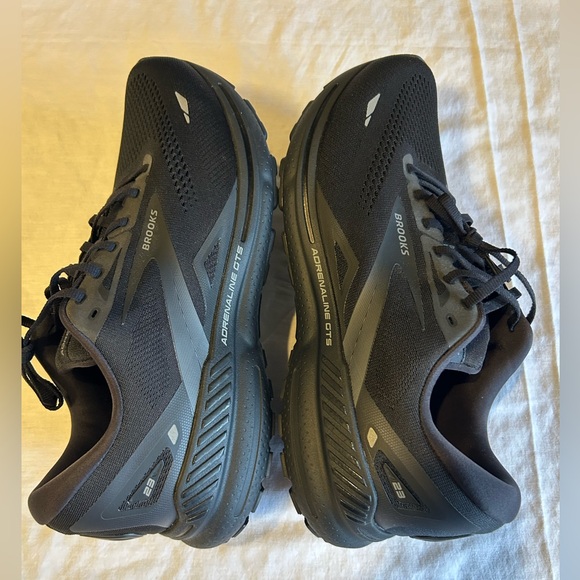 Men’s Brooks Adrenaline GTS Black running shoes Brand New SZ 14 main image 5